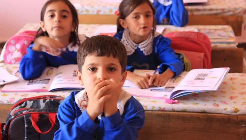 Repainting and color effect programs assist schools in Turkey